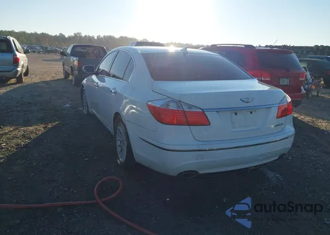 2011 Hyundai Genesis 3.8 z USA, uszkodzony, nr VIN KMHGC4DE3BU136990